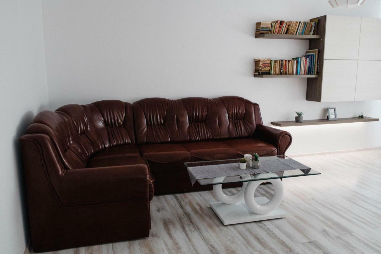 Good Vibes Apartment Câmpulung Moldovenesc Dış mekan fotoğraf